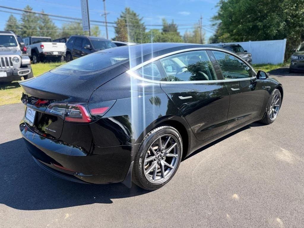 tesla model 3 2018 5YJ3E1EB7JF183608 image tesla model 3 2018 5YJ3E1EB7JF183608 image